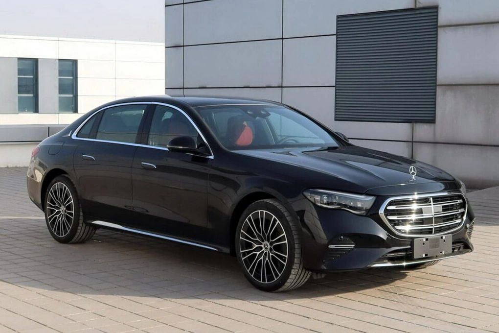 Mercedes-Benz E-Class 2024 có bản trục cơ sở dài, chiều lòng các ông chủ